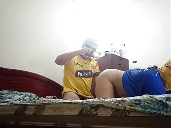 STEPDAUGHTER FROM THE UNITED STATES SUCKING THE COCK OF HER COLOMBIAN STEPFATHER, REAL CASERO.